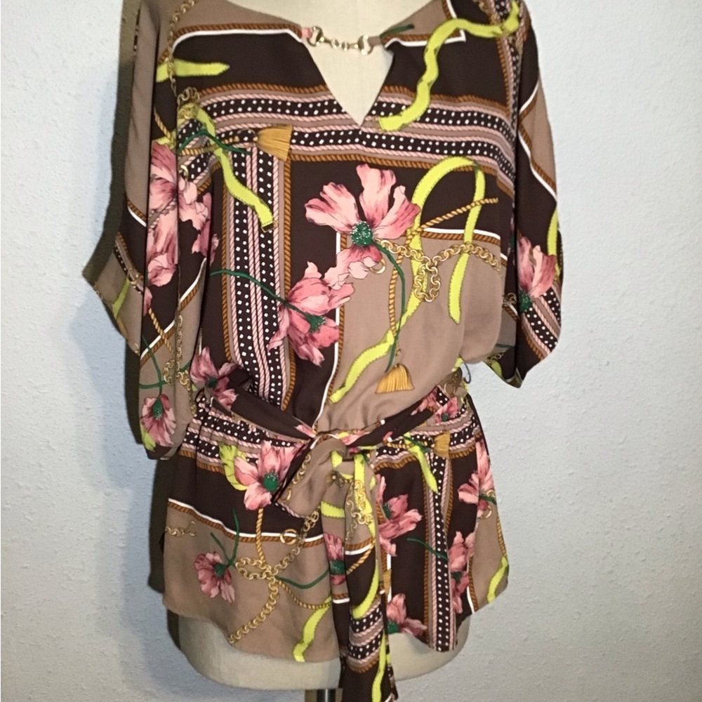 The avenue New York and company blouse size medium